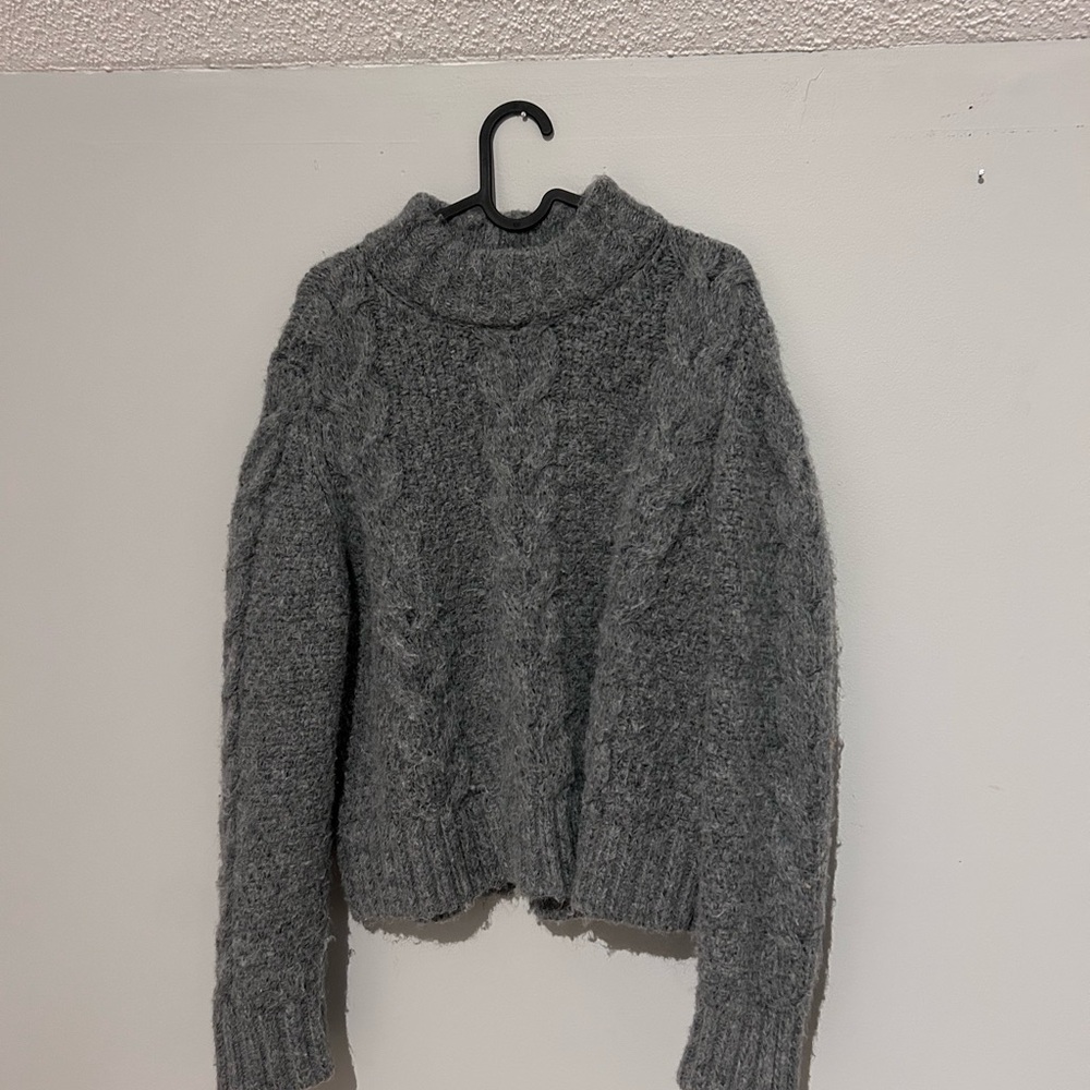 American Eagle Outfitters Gray Cable Knit Turtleneck Sweater - Picture 2 of 5